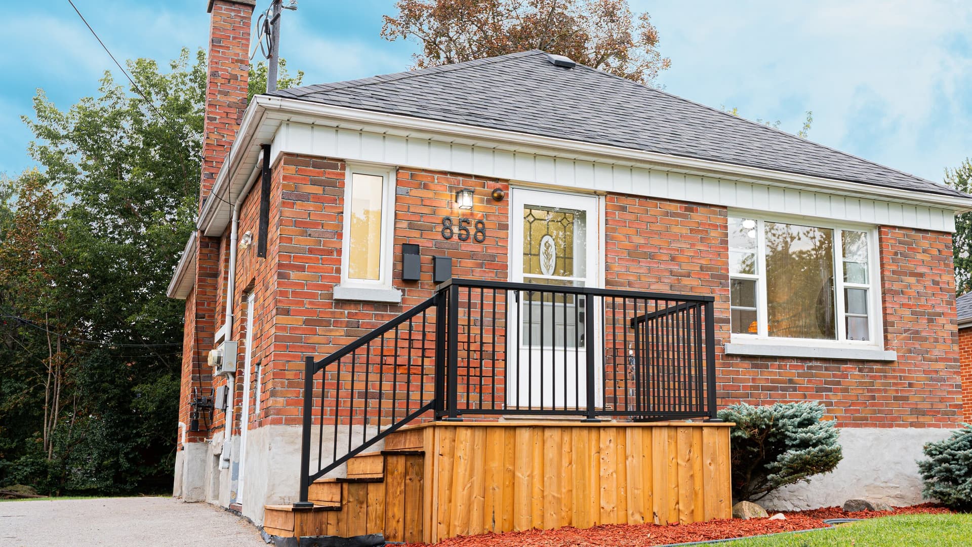 858 Grierson St, Oshawa
